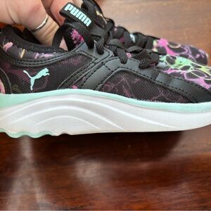 Puma Girls Black and Neon Sneakers